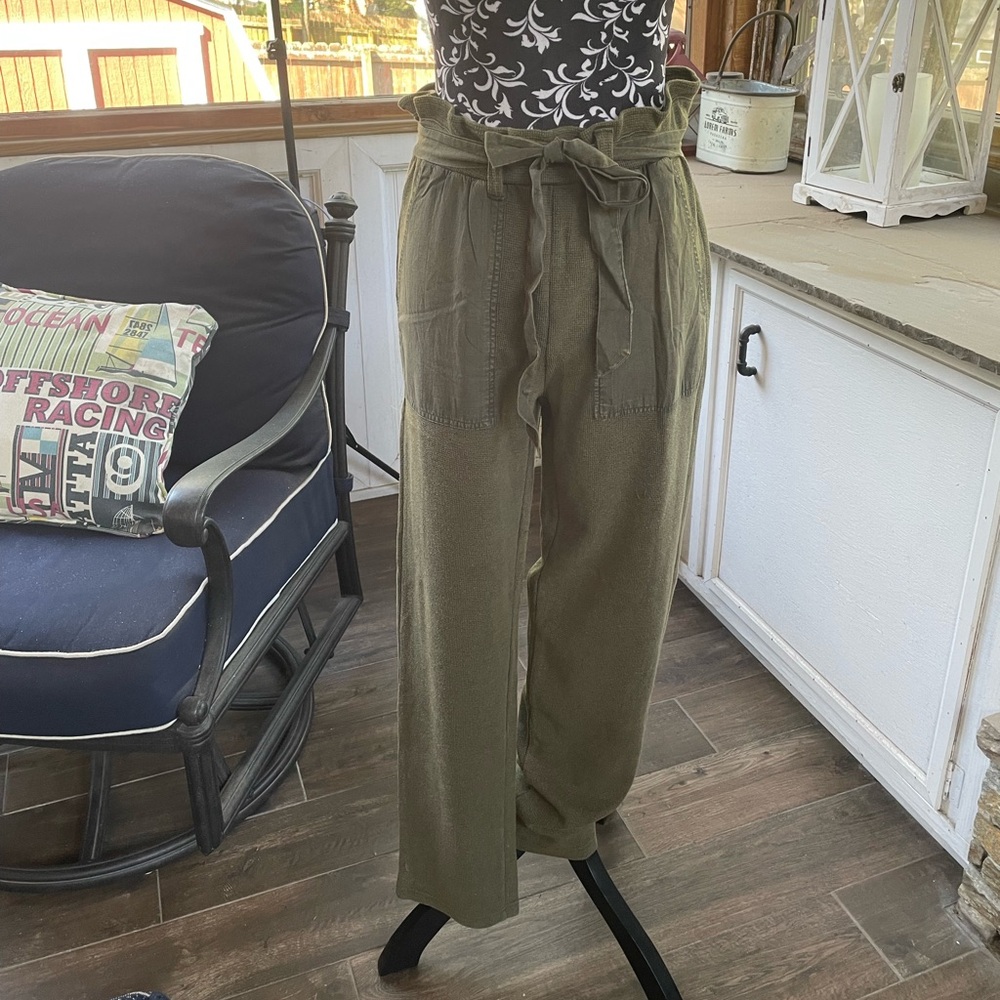 Elegant Olive Women's Trousers with Paper Bag Waist